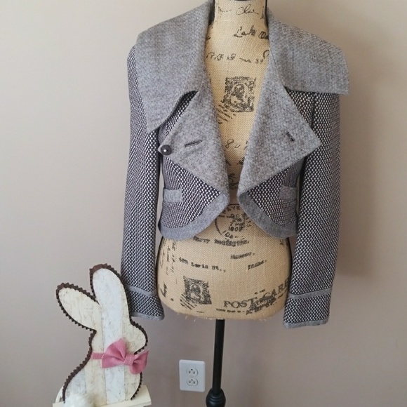 Hinge Jackets & Blazers - Hinge Nordstrom sz S wool short jacket/blazer